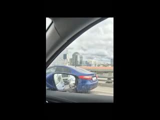 Массовое ДТП произошло на Темерницком мосту при въезде в Ростов. На этот раз столкнулись четыре машины. (видео)